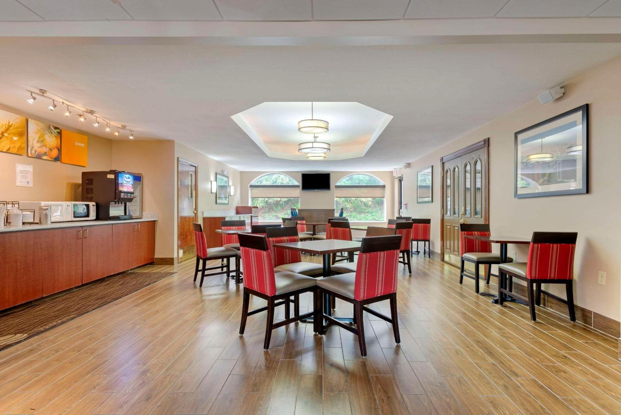 Comfort Inn & Suites Wilkes Barre - Arena Exterior foto